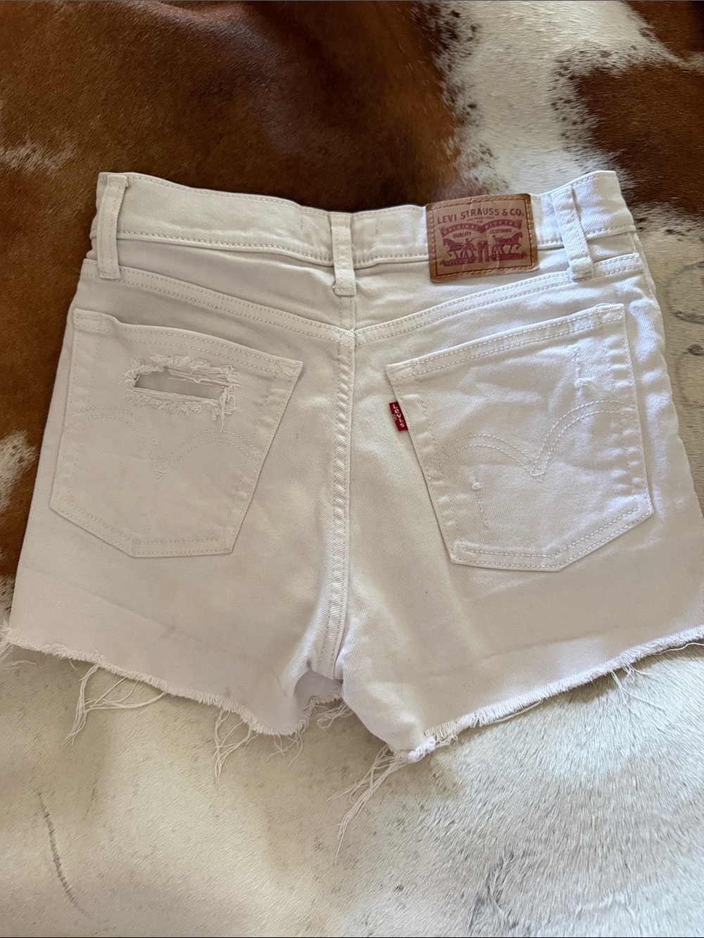 Levi's White Denim Cutoff Shorts - Picture 2 of 9